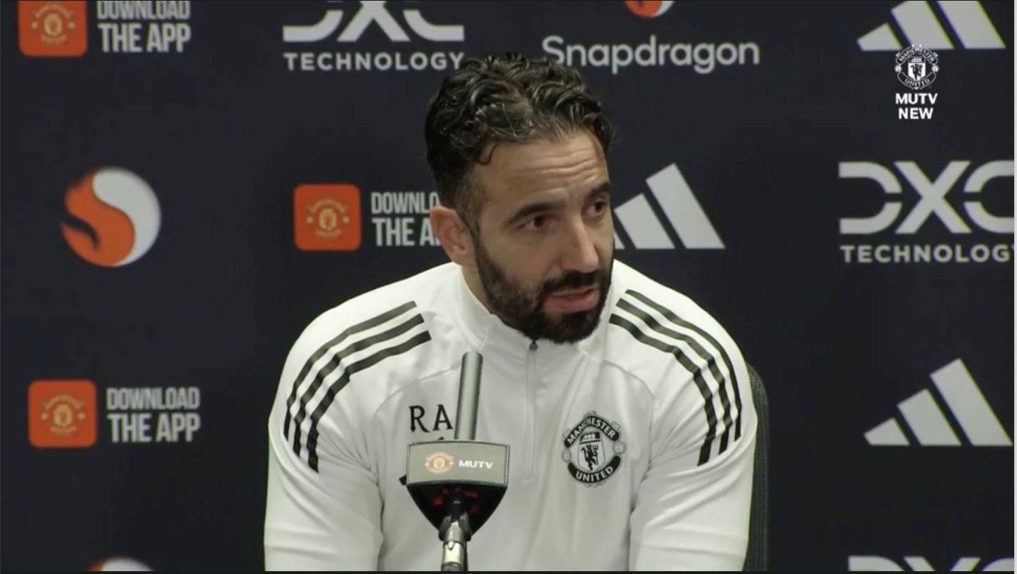 米兰体育官方网站-赛地聚焦——NBA季后赛今晨热度飙升，曼联官宣签约，气氛紧张，年轻球员得到机会