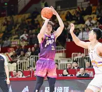 里程碑夜！拉齐奥门线救险，英超今晚刷纪录，压力陡增，阵容厚度经受考验